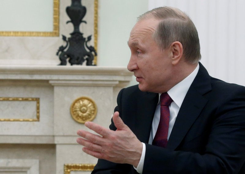 Putin očekuje novi 'lažni' napad kemijskim oružjem