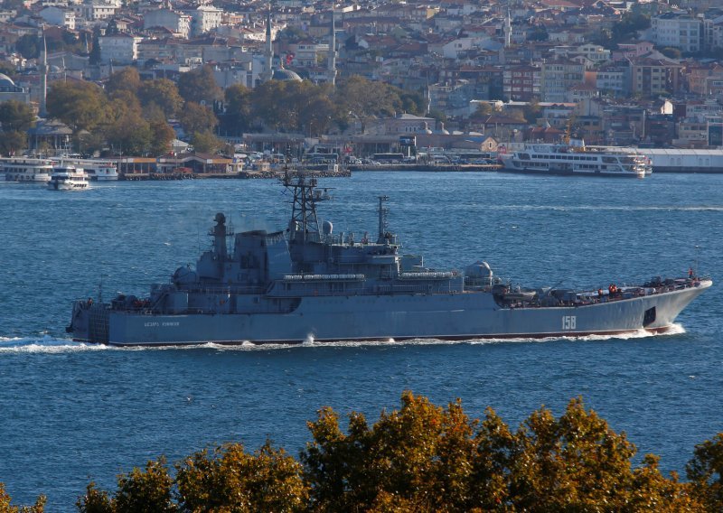 Ukrajina ispaljuje projektile, Rusi rasporedili brodove kod Krima