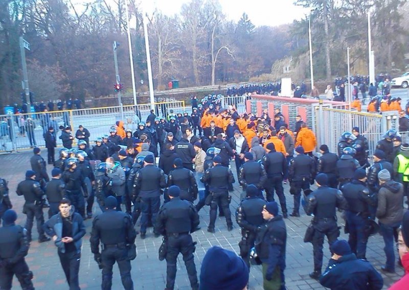 Policija će moći preventivno prazniti hrvatske stadione!