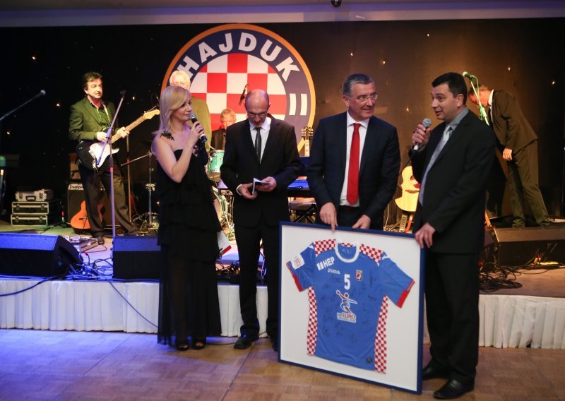 Prekrasna priča i veliko srce na Biloj noći Hajduka