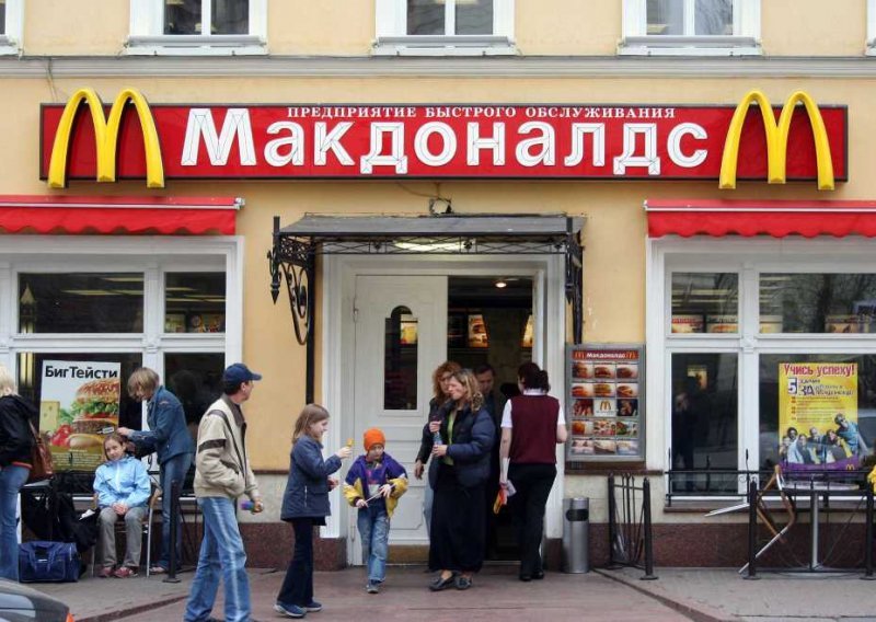 Rusi ratuju protiv 'prljavog' McDonald'sa