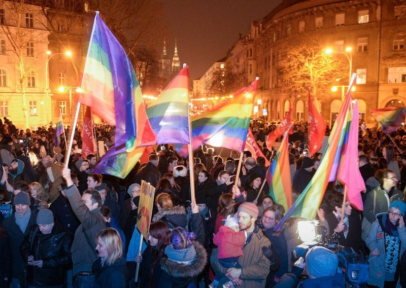 Tisuću ljudi na prosvjedu LGBT zajednice