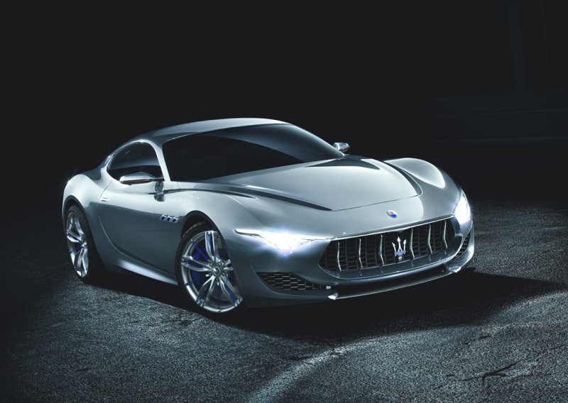 Maserati Alfieri dokazuje da se za seksi dizajn treba obratiti Talijanima