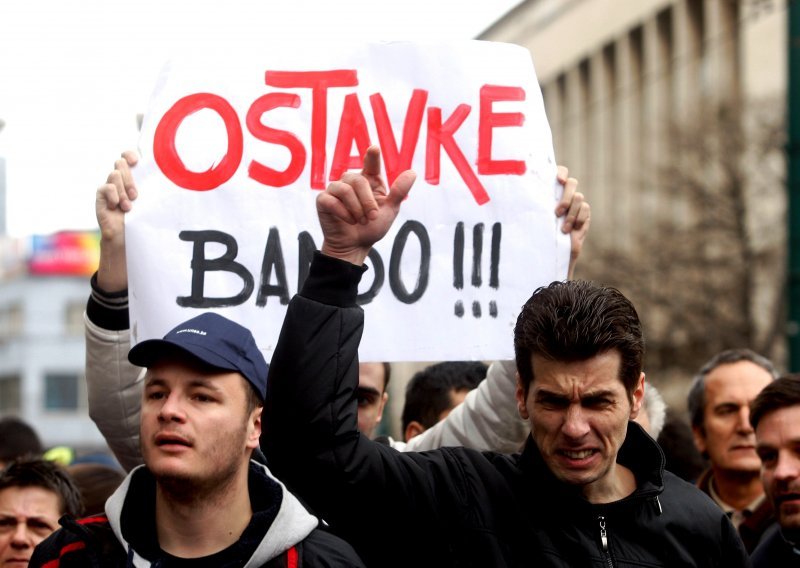 Na beogradskim ulicama podrška prosvjedima u BiH