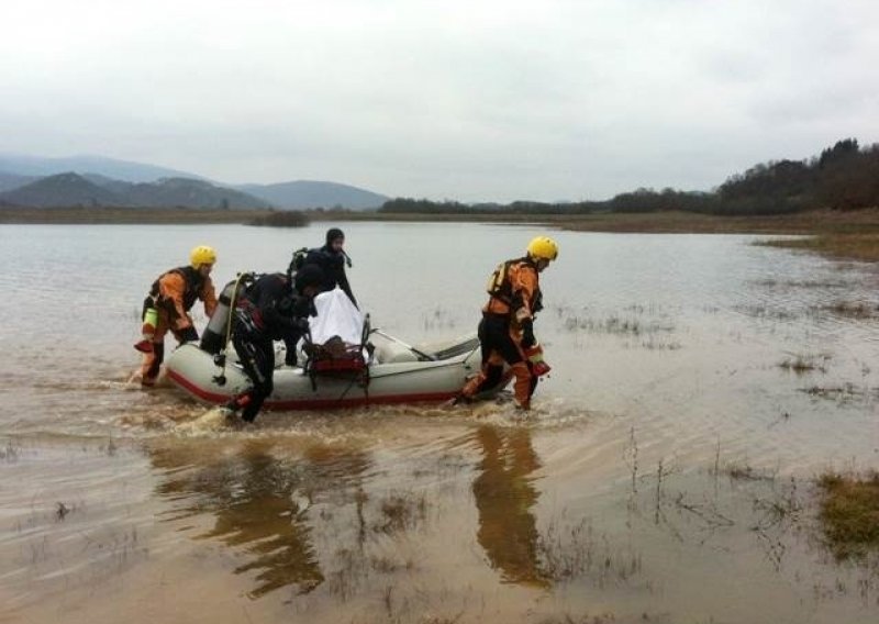 Nestala starica nađena mrtva na poplavljenoj njivi
