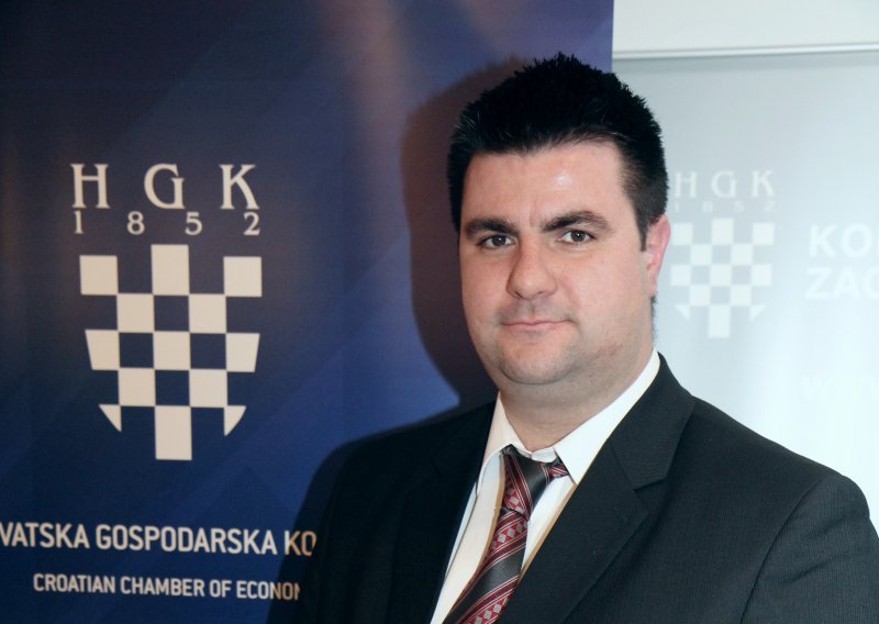 Stjepan Pezo je novi predsjednik Udruženja tekstilaca HGK