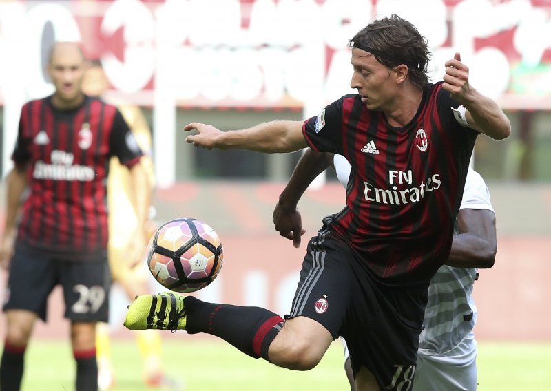 Milan napokon pobijedio; Bacca junak 'rossonera'