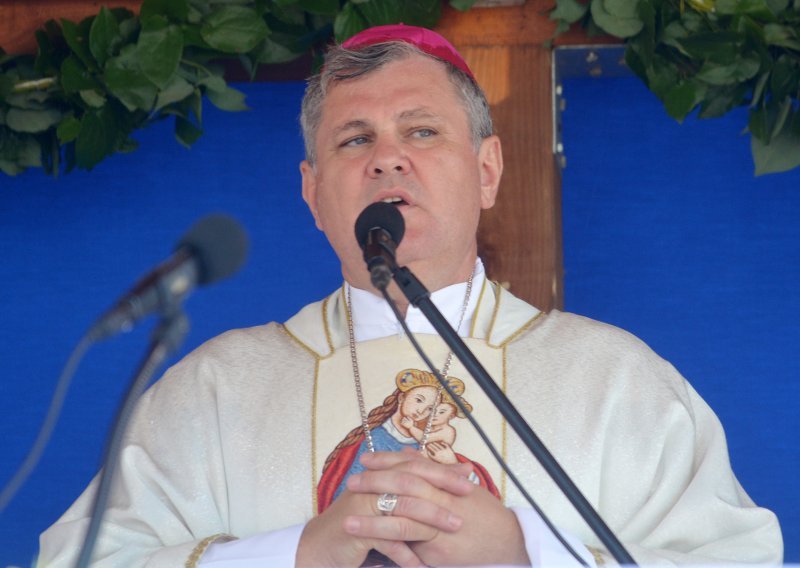 Biskup Košić zaziva antikomunistički zakon kao u Poljskoj