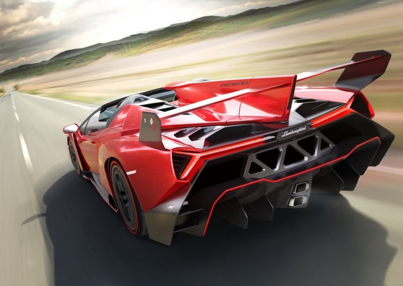 Lamborghini Veneno nema krov, ali košta 3,3 milijuna eura