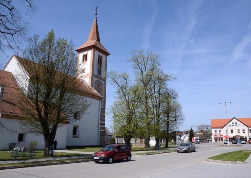 U Moslavini se prodaje crkva s 50-ak mjesta i okućnicom!