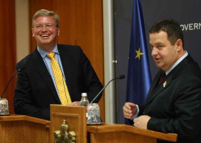 Koštuničini euroskeptici: Je li Fuele hrvatski lobist?