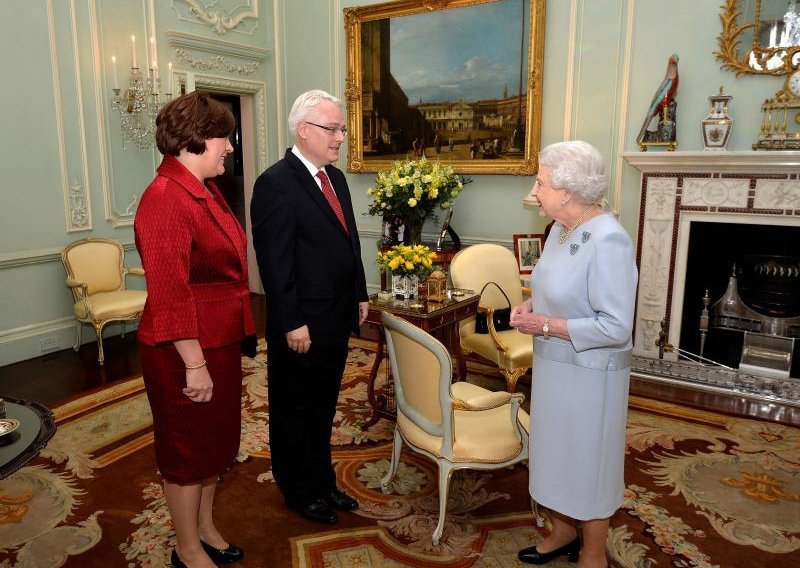 President Josipovic meets with Queen Elizabeth II