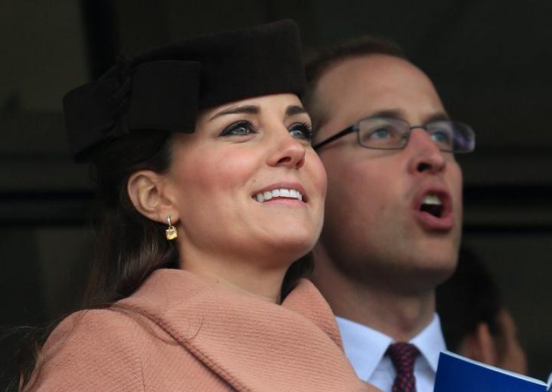 Kate Middleton odbacuje kraljicu i tradiciju?