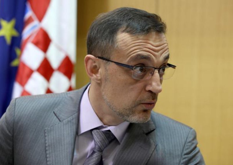 Commission finds Minister Jakovina to be in conflict of interest