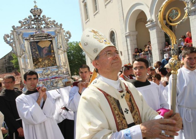 Nadbiskup Barišić osudio neplaćanje poreza