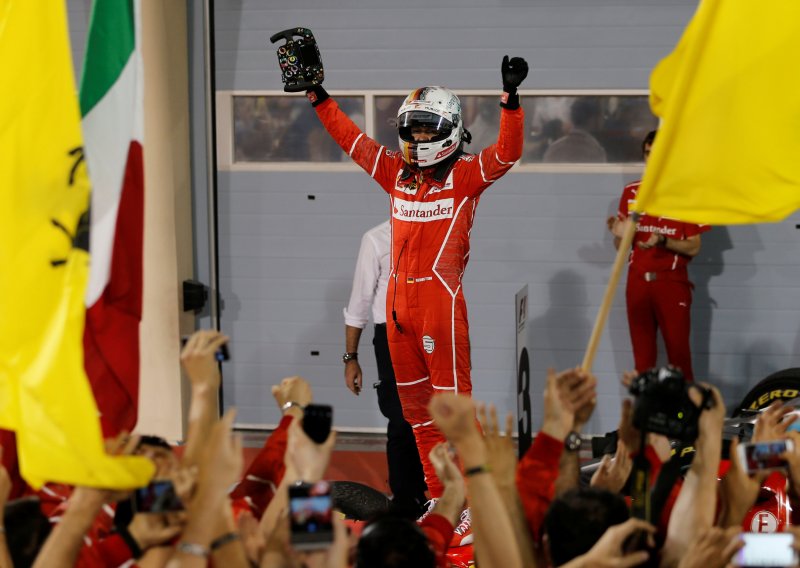 Vettel u Ferrariju brži od dva Mercedesa za drugu pobjedu u sezoni