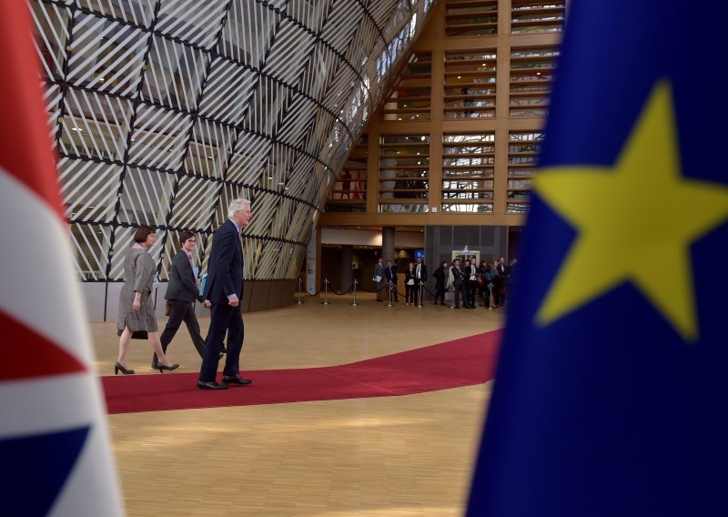 Europsko vijeće usvojilo smjernice pregovora o Brexitu