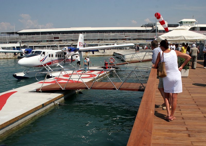 Jeste li spremni za let hidroavionom od Splita do Lastova?