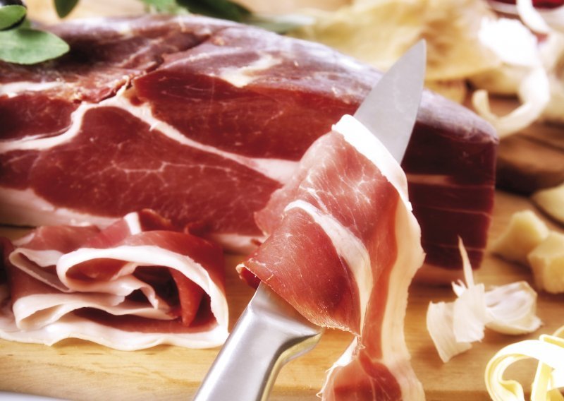 Konzumiranje mesnih prerađevina pogoršava simptome astme