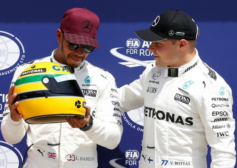 Hamilton dostigao Sennu, a uskoro bi mogao i Schumachera