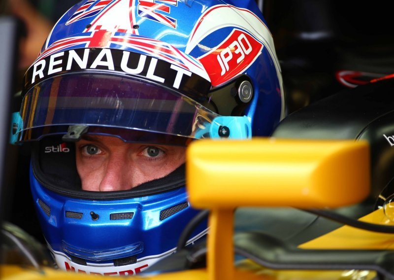Vozi očajno, a njegovo mjesto priželjkuju Kubica i Alonso: Gotov je!