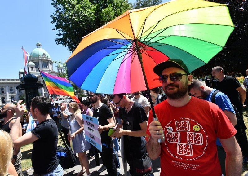Raskol u srpskoj LGBT zajednici: Posvađali se organizatori dvije Parade ponosa