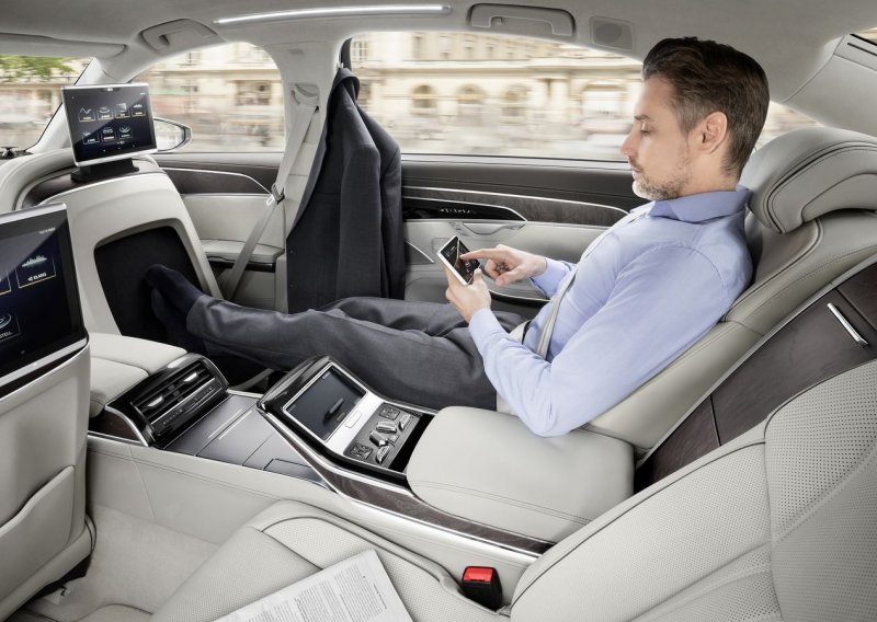 Audi: prihvaćamo potpunu odgovornost za sudare naših autonomnih vozila