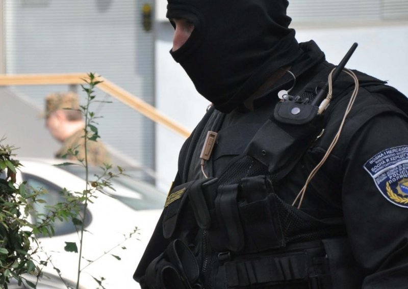 Policija u BiH uhitila krijumčare oružja u Njemačku