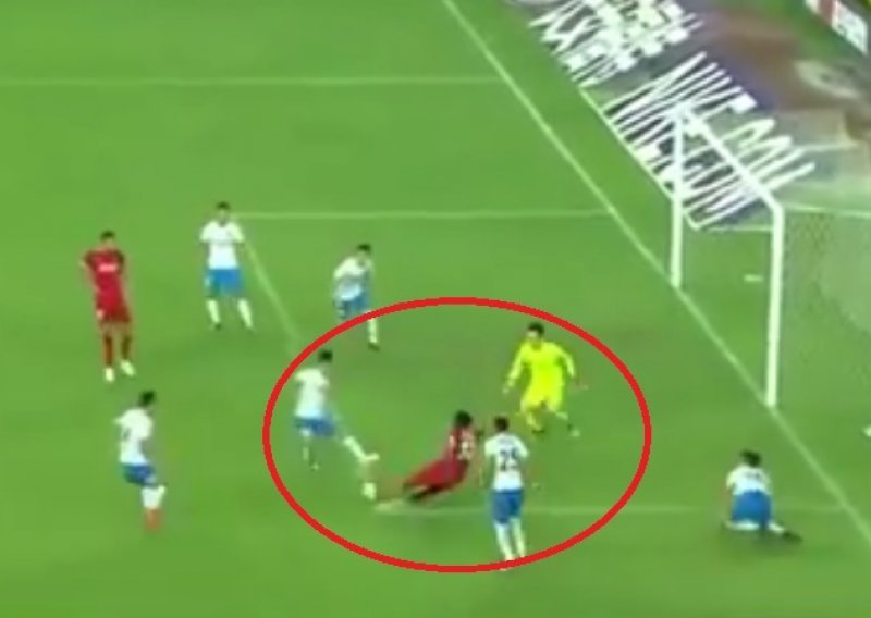 Brazilac koji u Europi nije mogao ništa u Kini zabija ovakve golove!