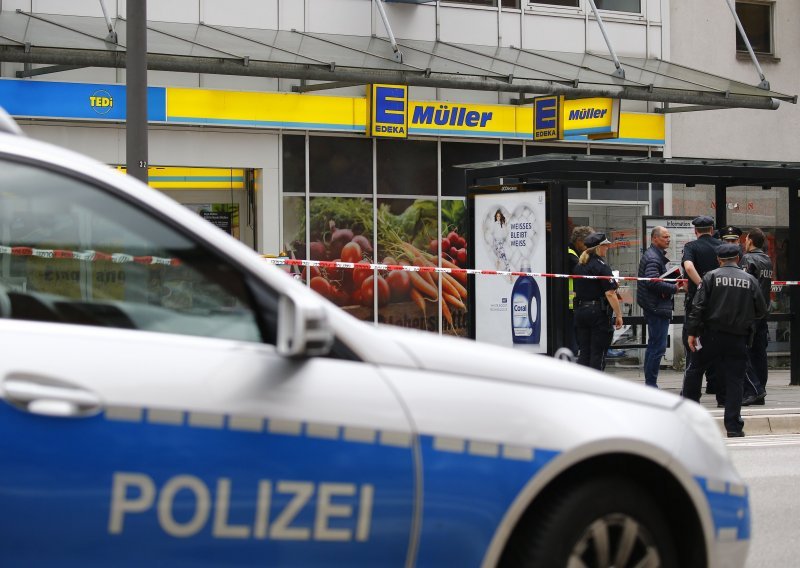 Jedna osoba ubijena u napadu nožem u Hamburgu, napadač uhićen