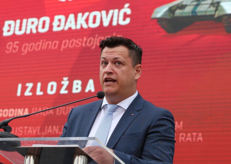 Nakon žestoke prozivke ministra Marića odlazi šef Đure Đakovića