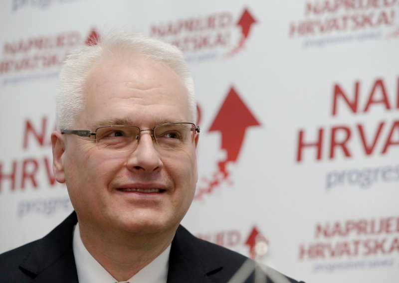 Josipović kritizira Grabar-Kitarović: Ona nema politiku već podilazi radikalnoj desnici