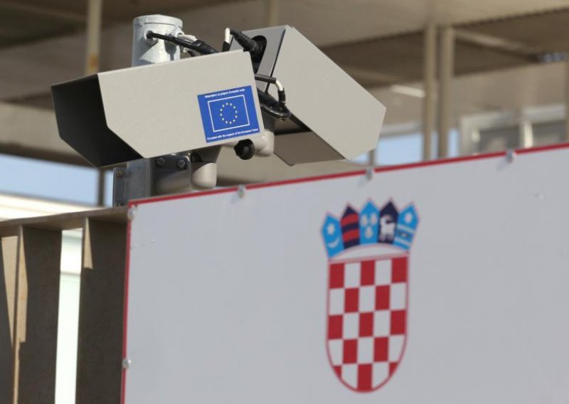 EC condemns Bosnia's position in trade negotiations on Croatia