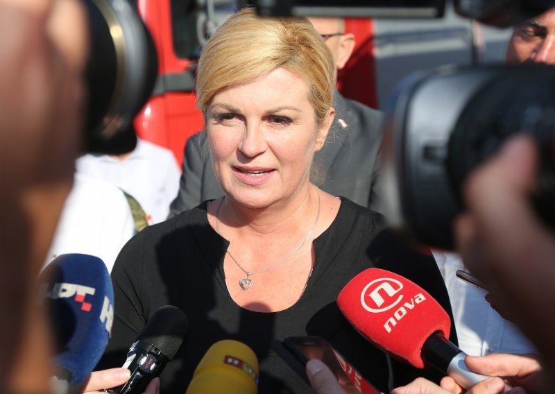 Predsjednica: Žao mi je što Cerar ne dolazi u Zagreb