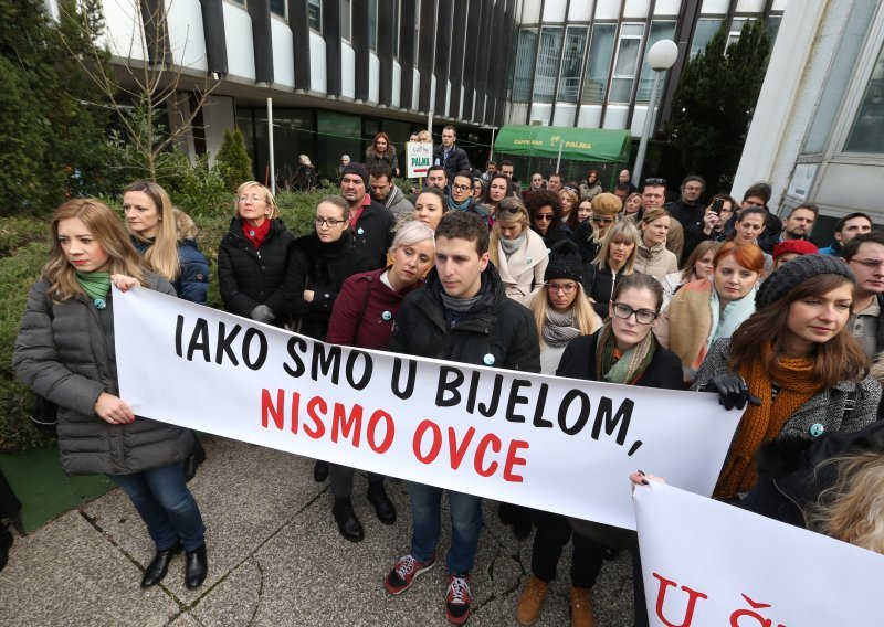 Ne stišava se bura oko odbjeglih liječnika: Istražili smo kako su problem riješili Slovenci