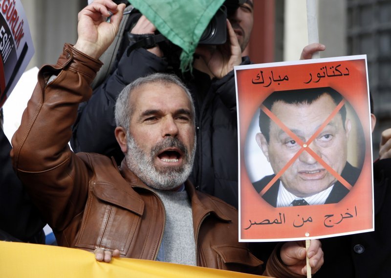 Mubarak je već pao, samo što režim to ne želi vidjeti