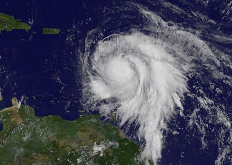 Uragan Maria prijeti rušenjem brane u Portoriku