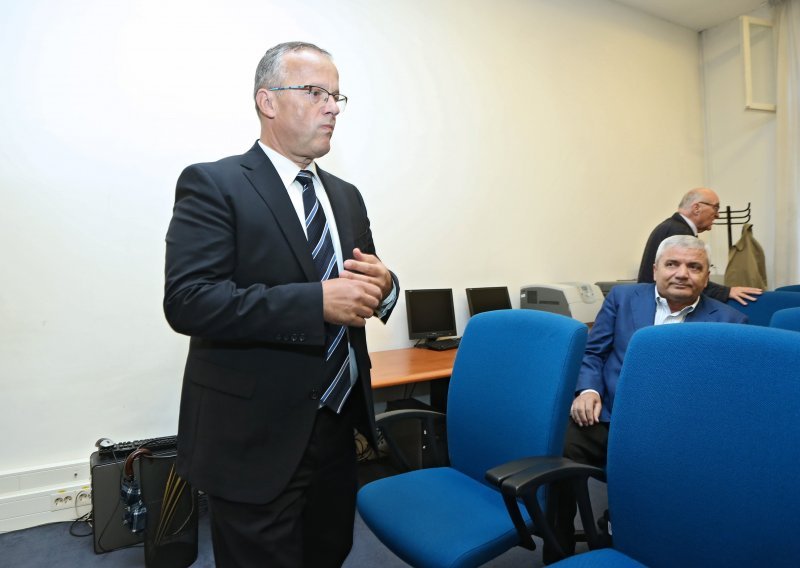 Faber ponovio da je Barišić bez pregleda dolazio Sanaderu u Banske dvore