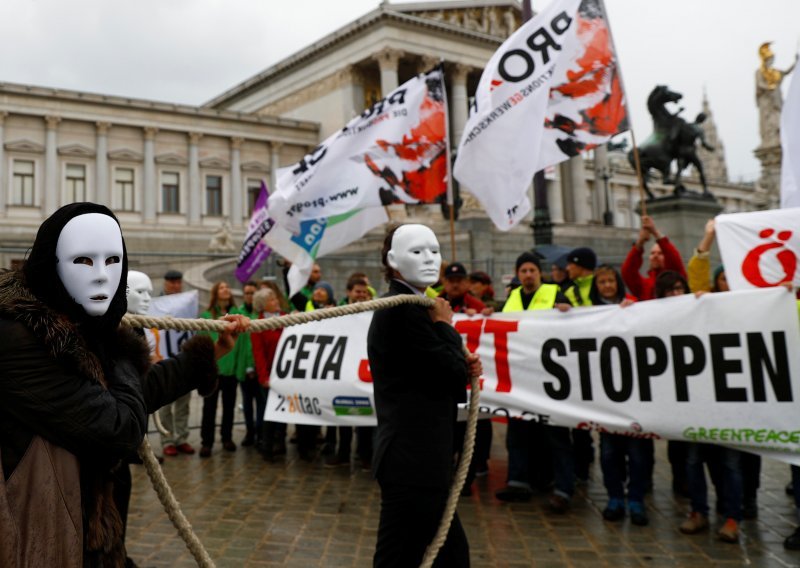 U četvrtak privremeno stupa na snagu kontroverzna CETA