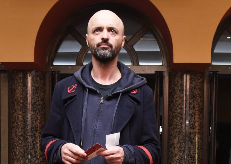 Damir Karakaš dobitnik je ovogodišnje književne nagrade 'Kočićevo pero'