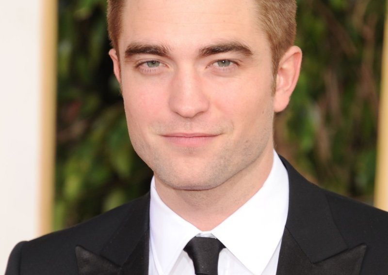 Robert Pattinson se pali na moćne žene