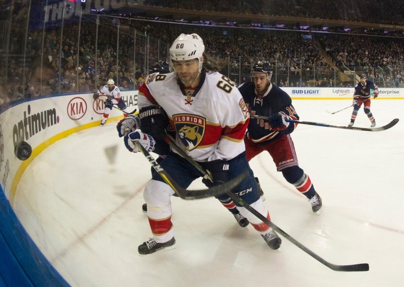 Legendarni Čeh ostaje na ledu, igrat će svoju 24. sezonu u NHL ligi