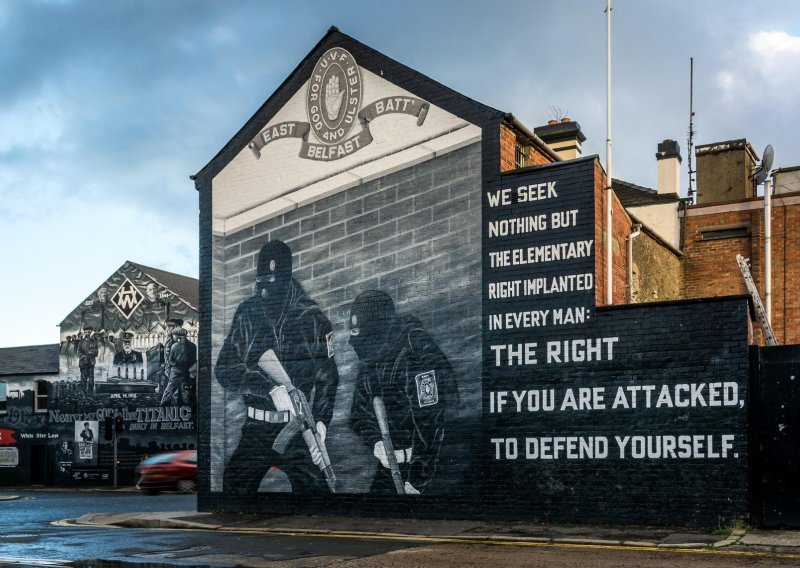 Prosvjedom tražile od May da ublaži zakon o pobačaju u Sjevernoj Irskoj