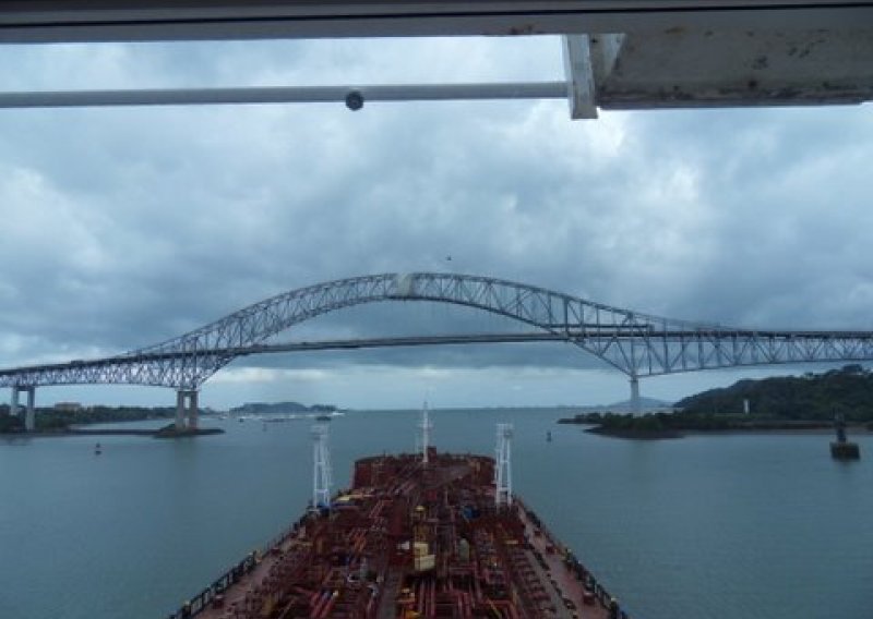 Kako izgleda prolazak broda kroz Panamski kanal