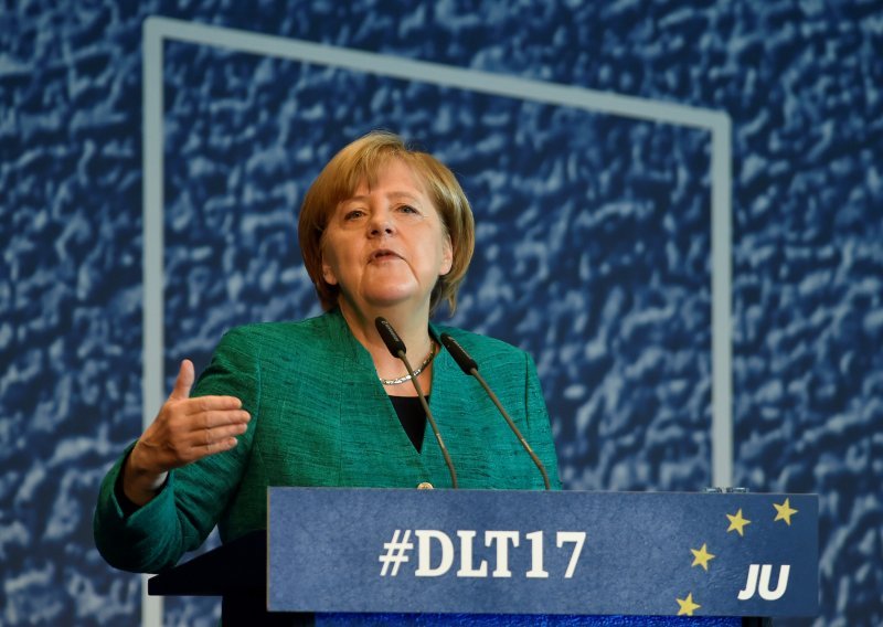 Merkel zadovoljna prvim krugom pregovora o koaliciji