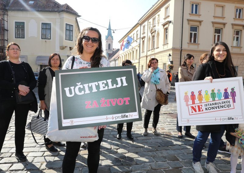 Udruga Vigilare pisala ministrici Divjak zbog slikovnice o istospolnim obiteljima
