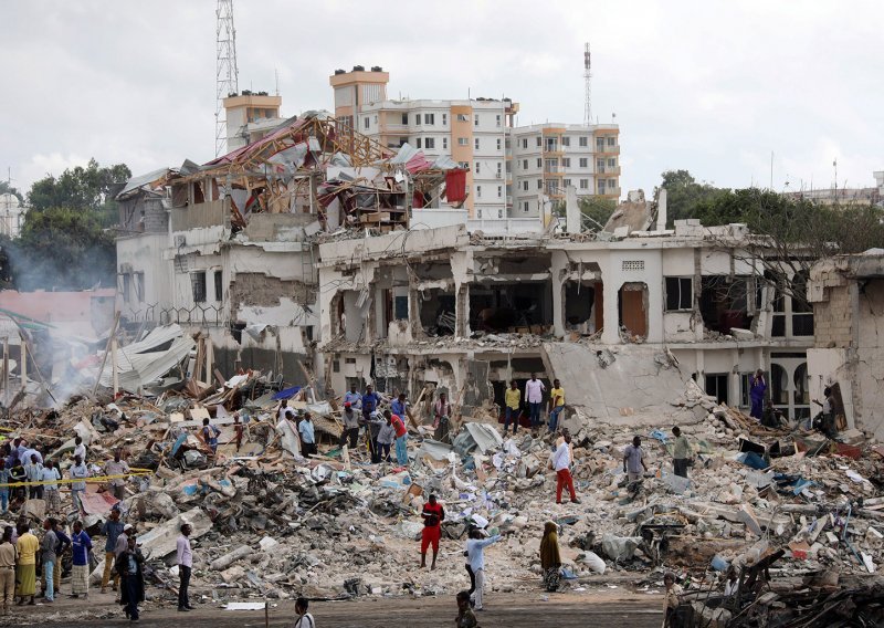 Najmanje 231 mrtvi u eksploziji kamiona bombe u Mogadišu