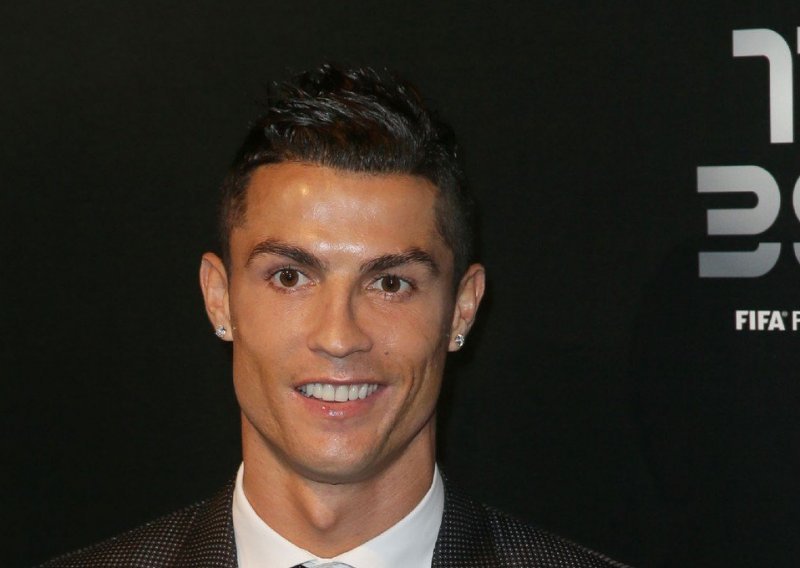 Cristiano Ronaldo ponosni je vlasnik najskuplje torbe na svijetu