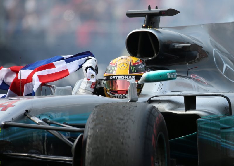 Hamiltonu otkrivena slaba točka, ali u Mercedesu nema panike