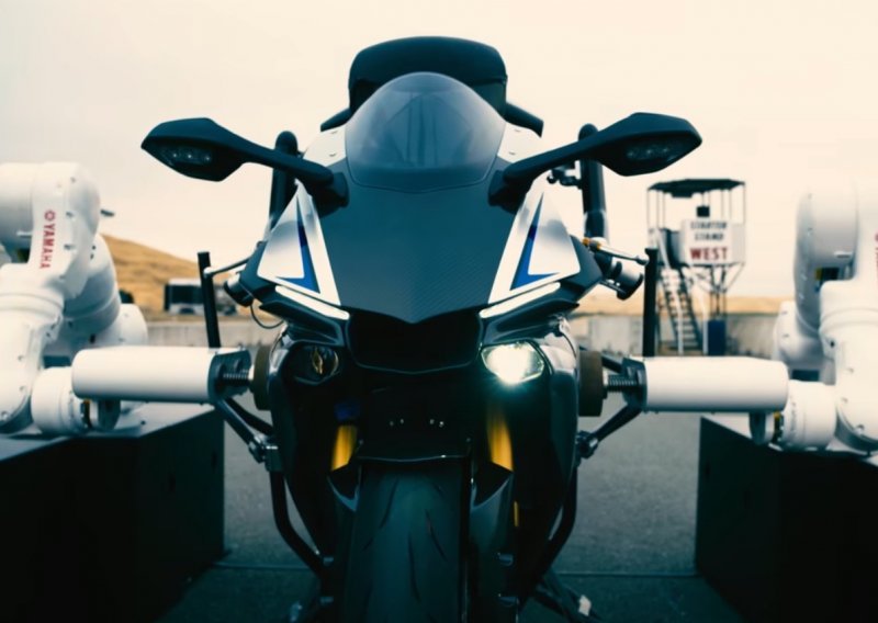 Yamaha pokušala napraviti robotski motocikl brži od Valentina Rossija. Doktor njime obrisao pod